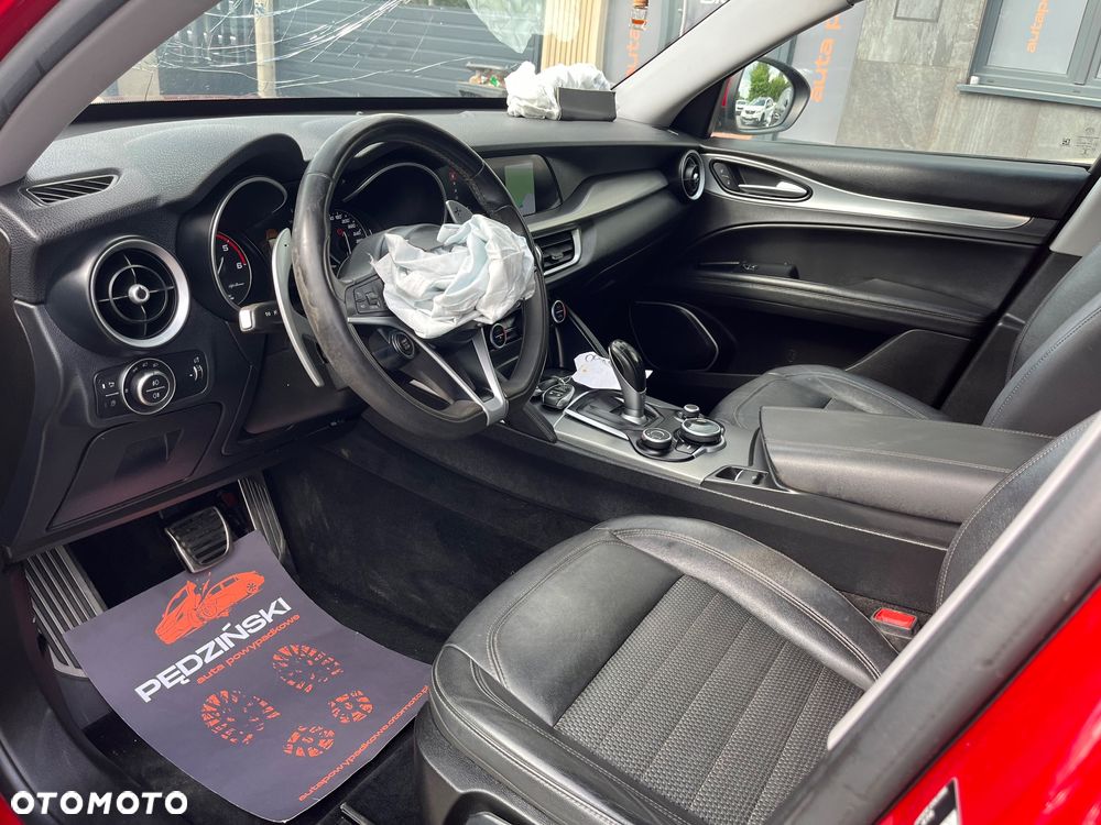Alfa Romeo Stelvio - 7
