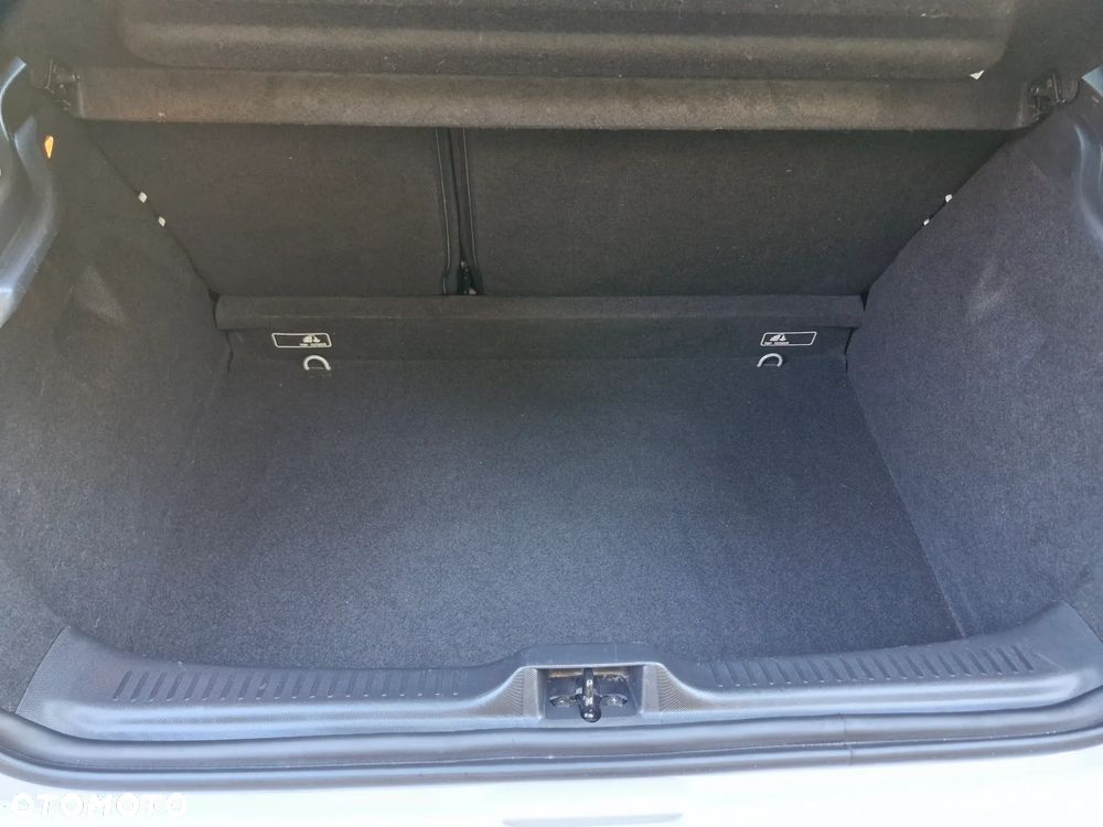 Renault Clio 1.2 16V 75 LIMITED - 22