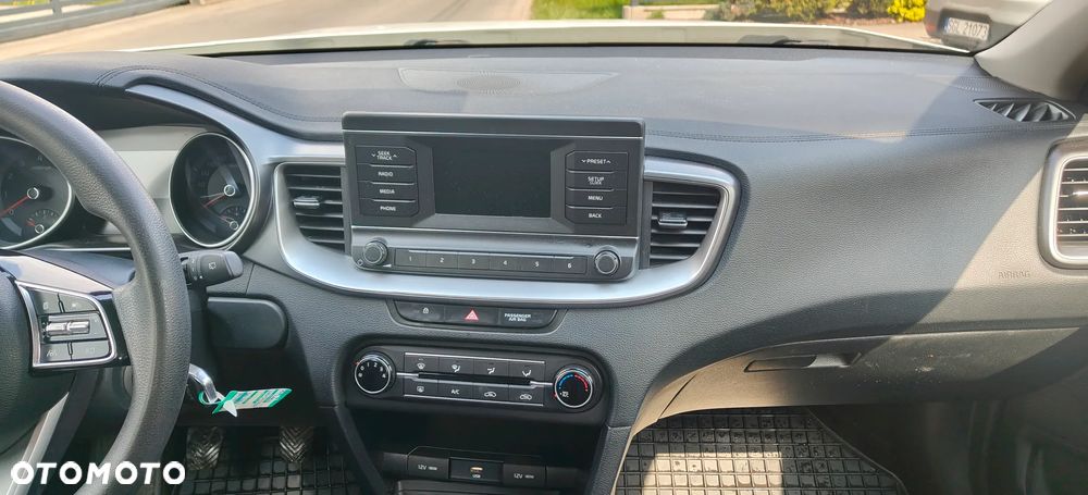 Kia Ceed 1.0 T-GDI S - 10
