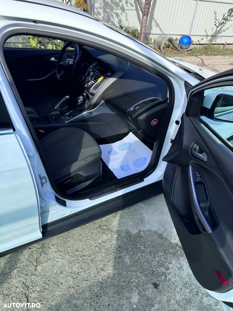 Ford Focus - 8