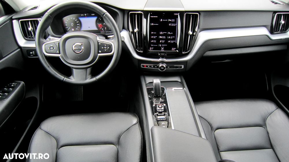 Volvo XC 60 B4 D Geartronic Momentum Pro - 5