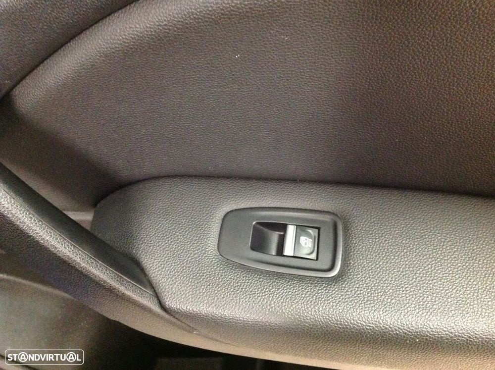 Renault Captur 1.0 TCe Exclusive - 37