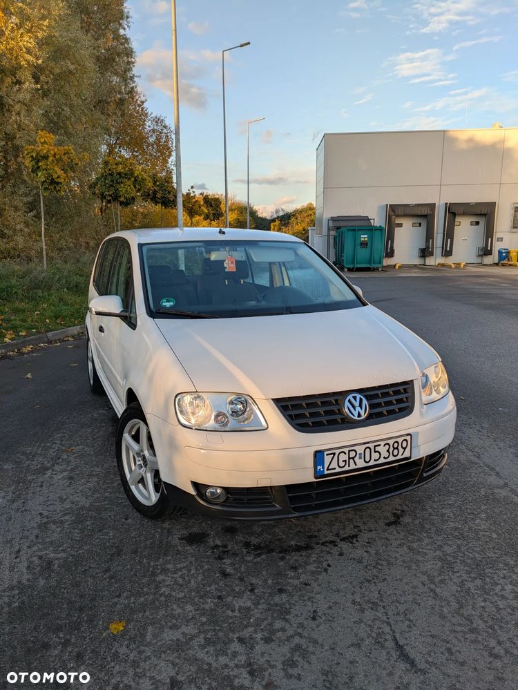 Volkswagen Touran 1.9 TDI Basis - 2