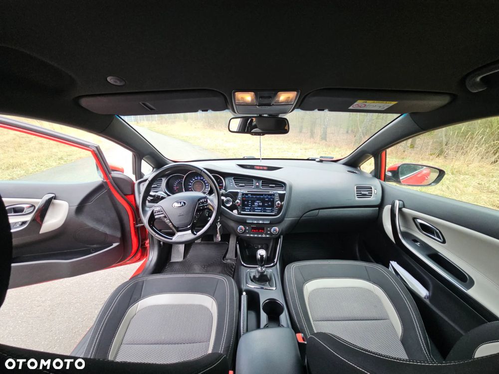 Kia ProCeed 1.6 GDI L - 13