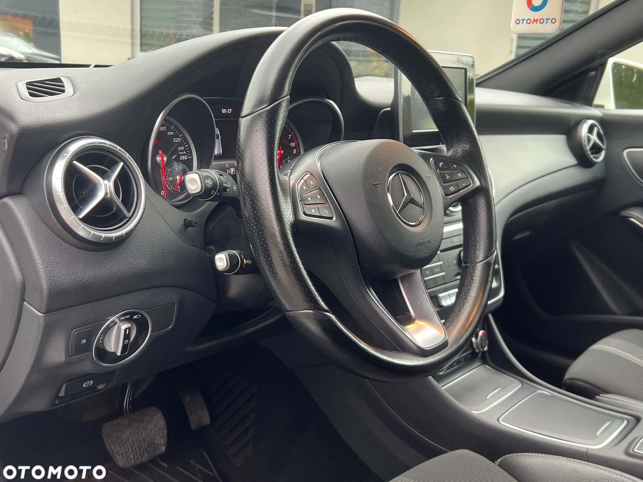 Mercedes-Benz CLA Shooting Brake 200 7G-DCT - 23