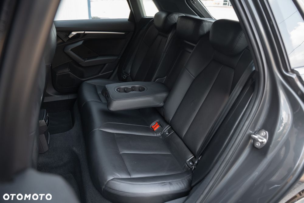 Audi A3 Sportback 35 TFSI S tronic S line - 35