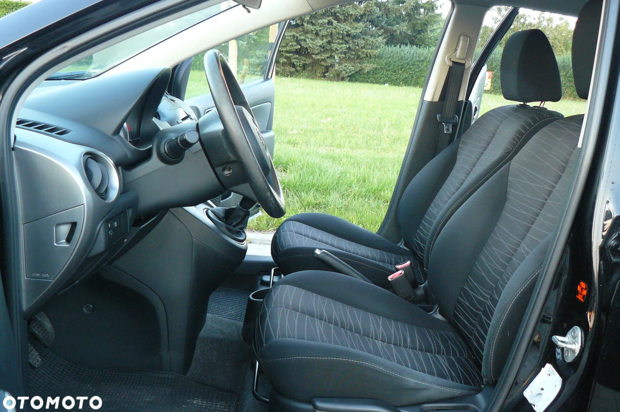 Mazda 2 - 14