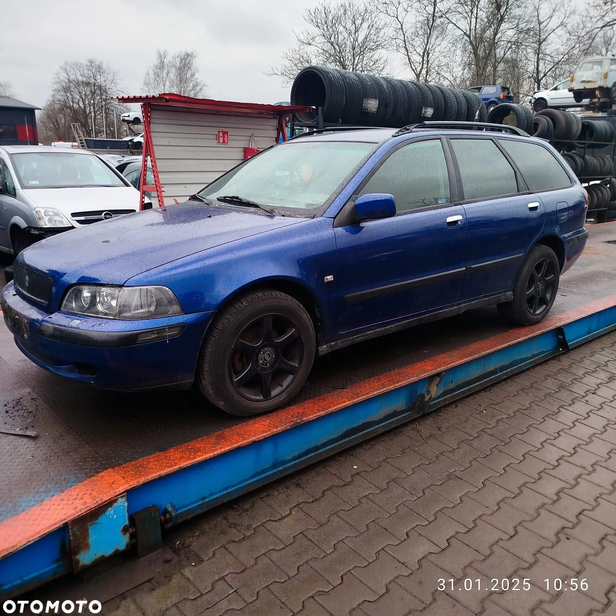 Volvo V40 na części . - 3