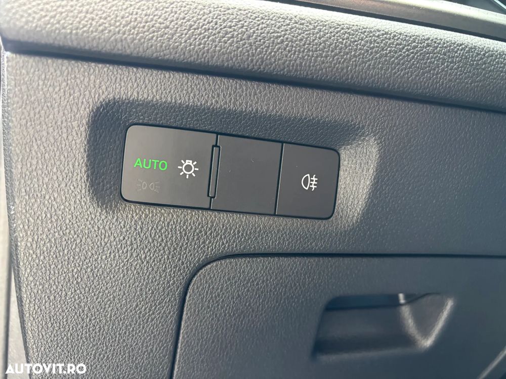 Skoda Octavia 2.0 TDI DSG Ambition - 30