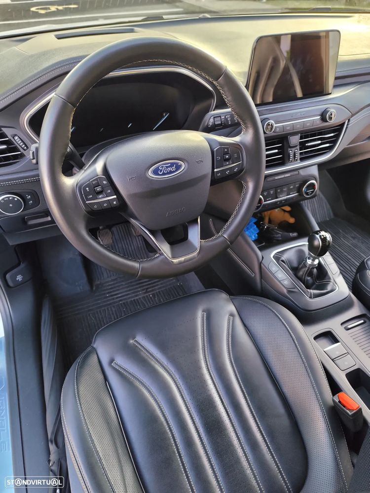 Ford Focus 1.0 EcoBoost MHEV Vignale - 39