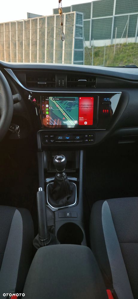 Toyota Auris 1.33 VVT-i Premium Comfort - 21