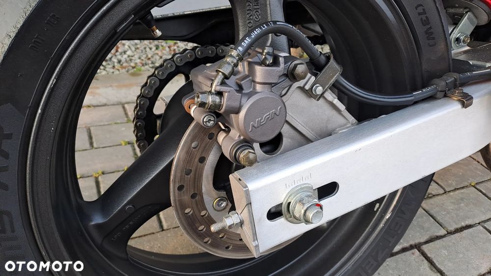 Honda Hornet - 27