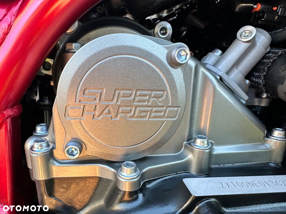 Kawasaki H2 - 16