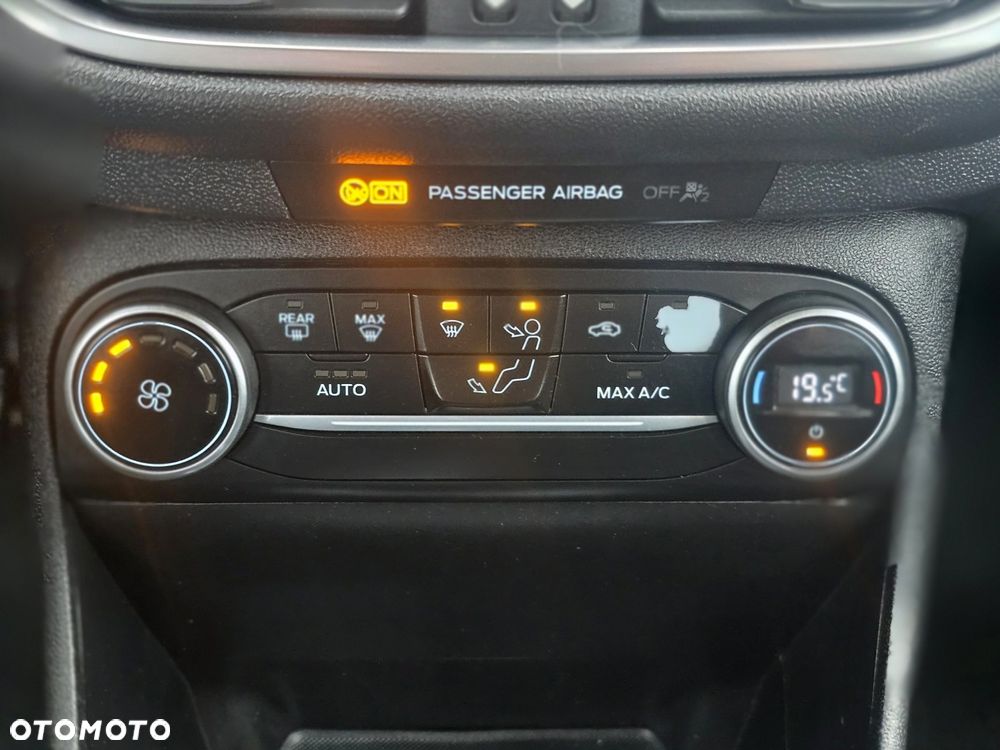 Ford Fiesta 1.0 EcoBoost S&S COOL&CONNECT - 18