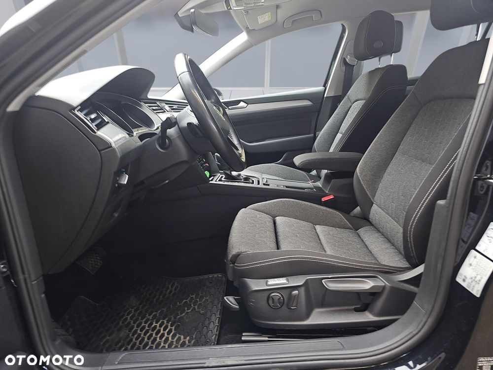 Volkswagen Passat Variant 1.5 TSI EVO Business DSG - 9