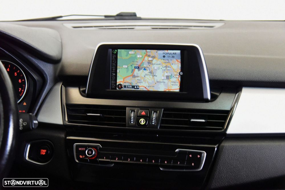 BMW 225xe Active Tourer - 26