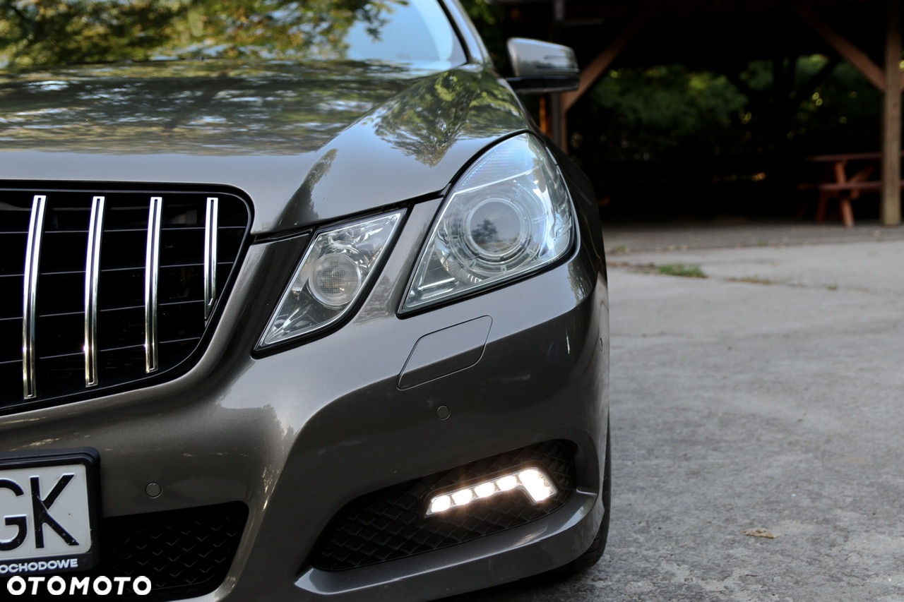 Mercedes-Benz Klasa E 350 T CDI DPF 4Matic BlueEFFICIENCY 7G-TRONIC Avantgarde - 6