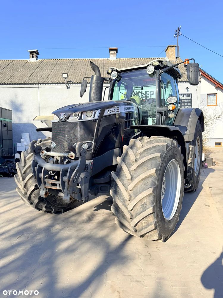 Massey Ferguson 8740 S - 16