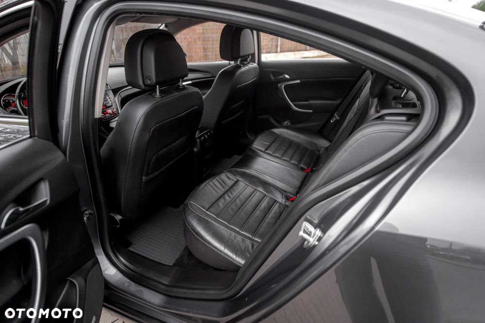 Opel Insignia 2.0 Turbo 4x4 Cosmo - 9