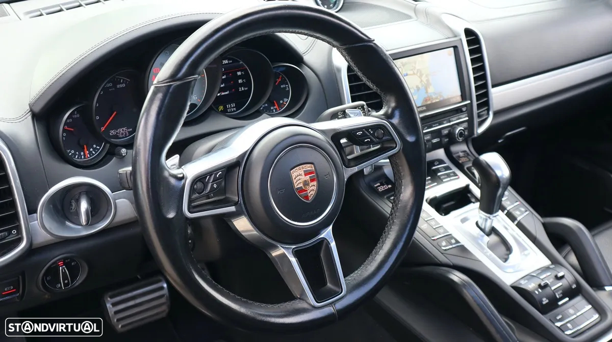 Porsche Cayenne S - 21