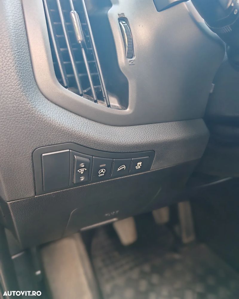 Kia Sportage 1.7 DSL MT 4x2 STYLE - 14
