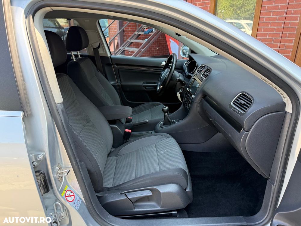Volkswagen Golf - 21