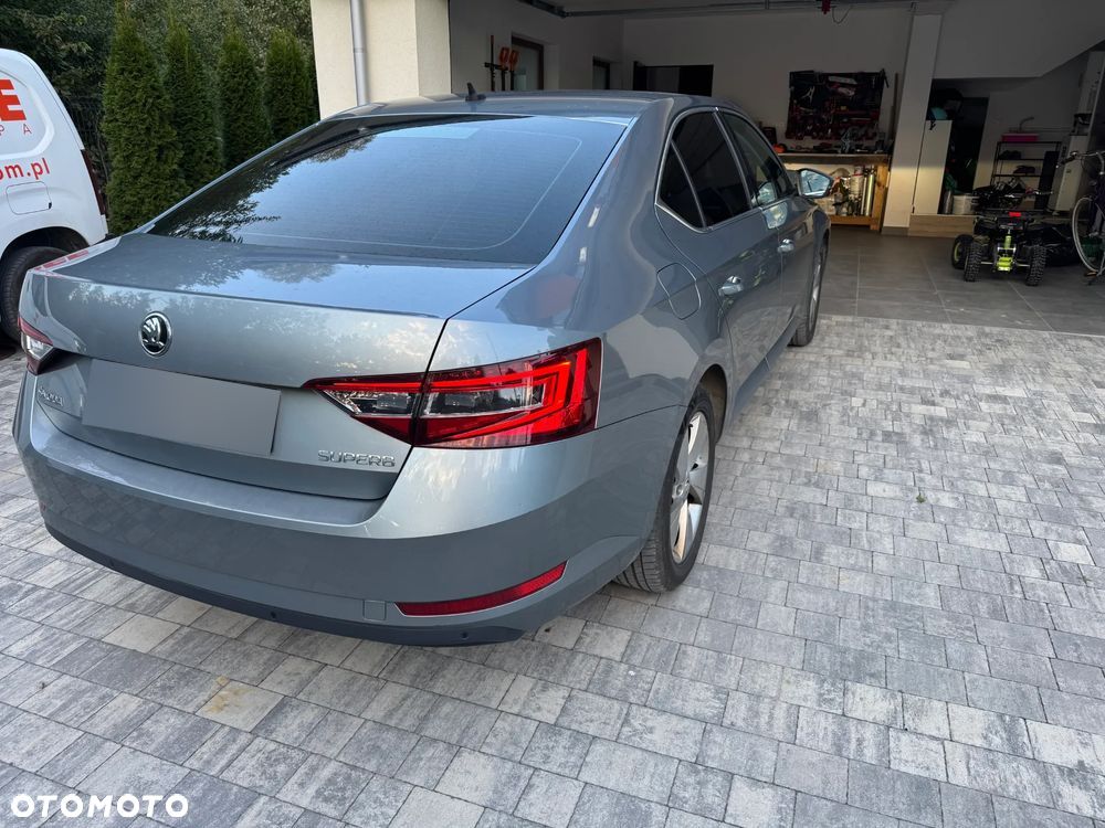 Skoda Superb 2.0 TDI Style DSG - 3