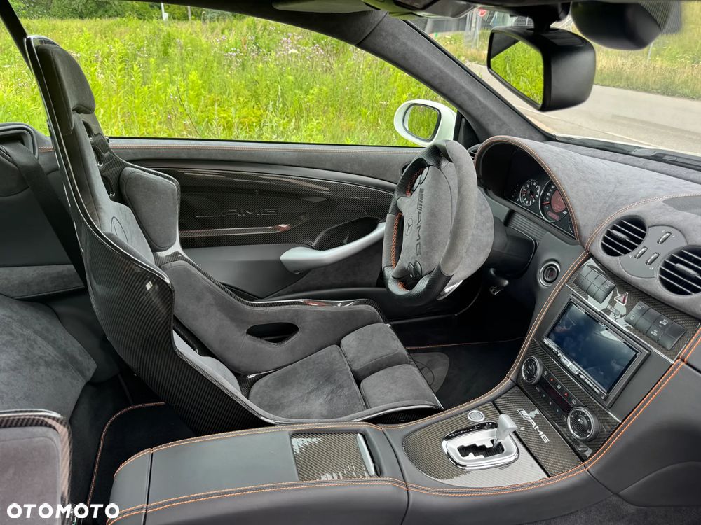 Mercedes-Benz CLK - 21