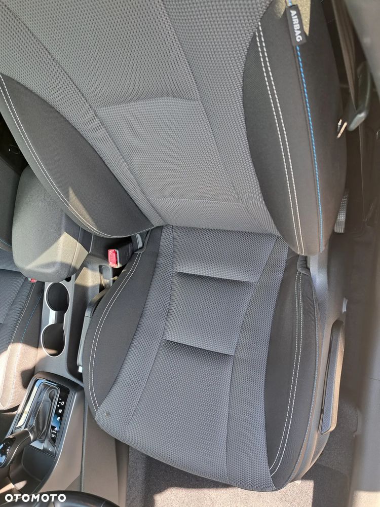 Hyundai i30 blue Kombi 1.6 CRDi DCT Passion - 11