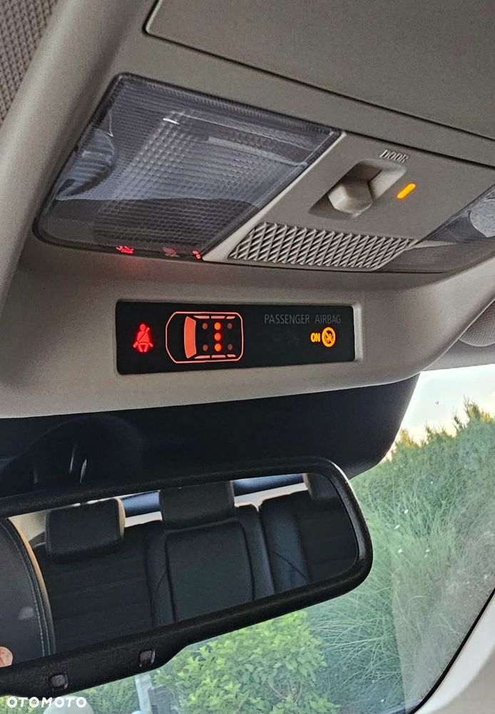 Mitsubishi Outlander - 25