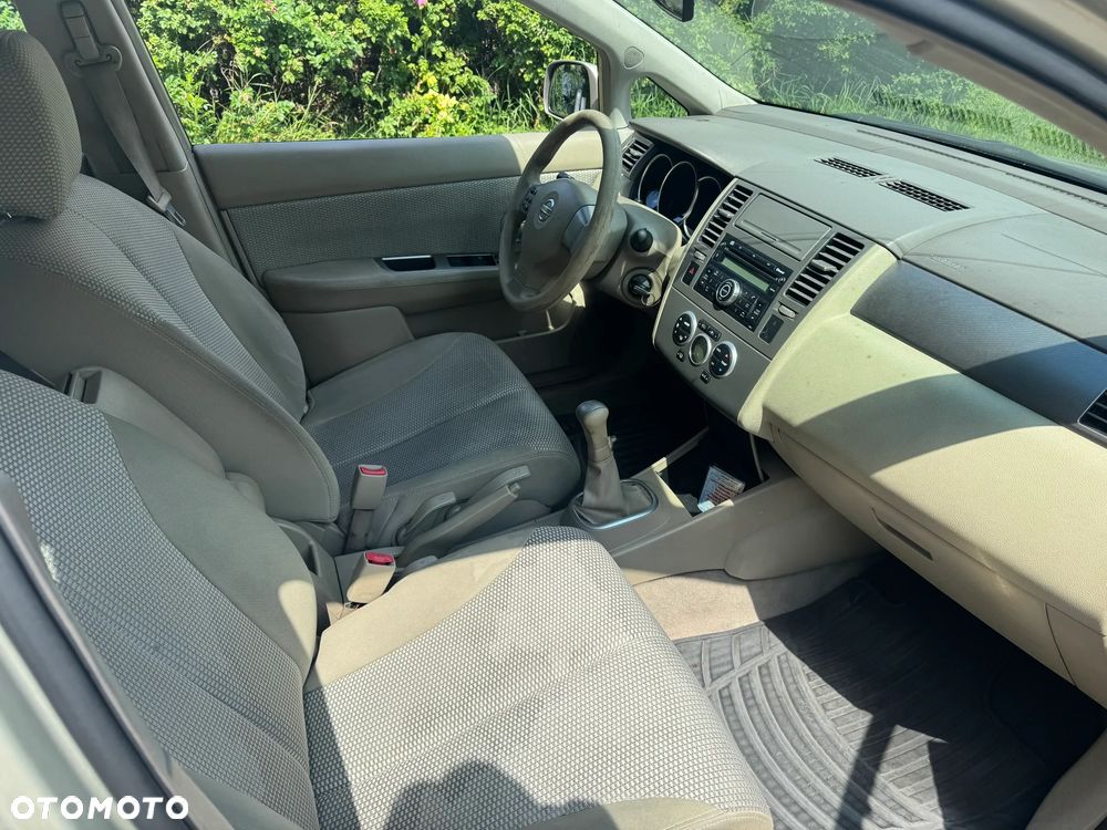 Nissan Tiida - 8