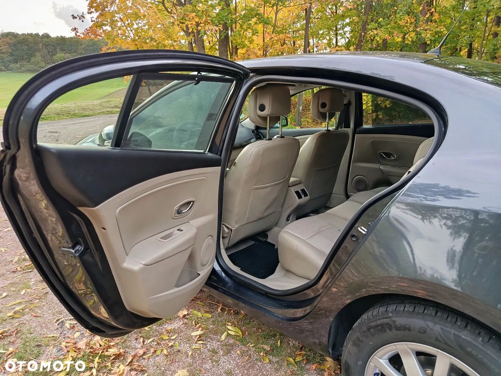 Renault Fluence 1.6 16V Privilege - 6
