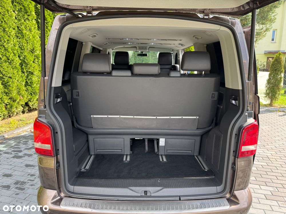 Volkswagen Multivan - 11