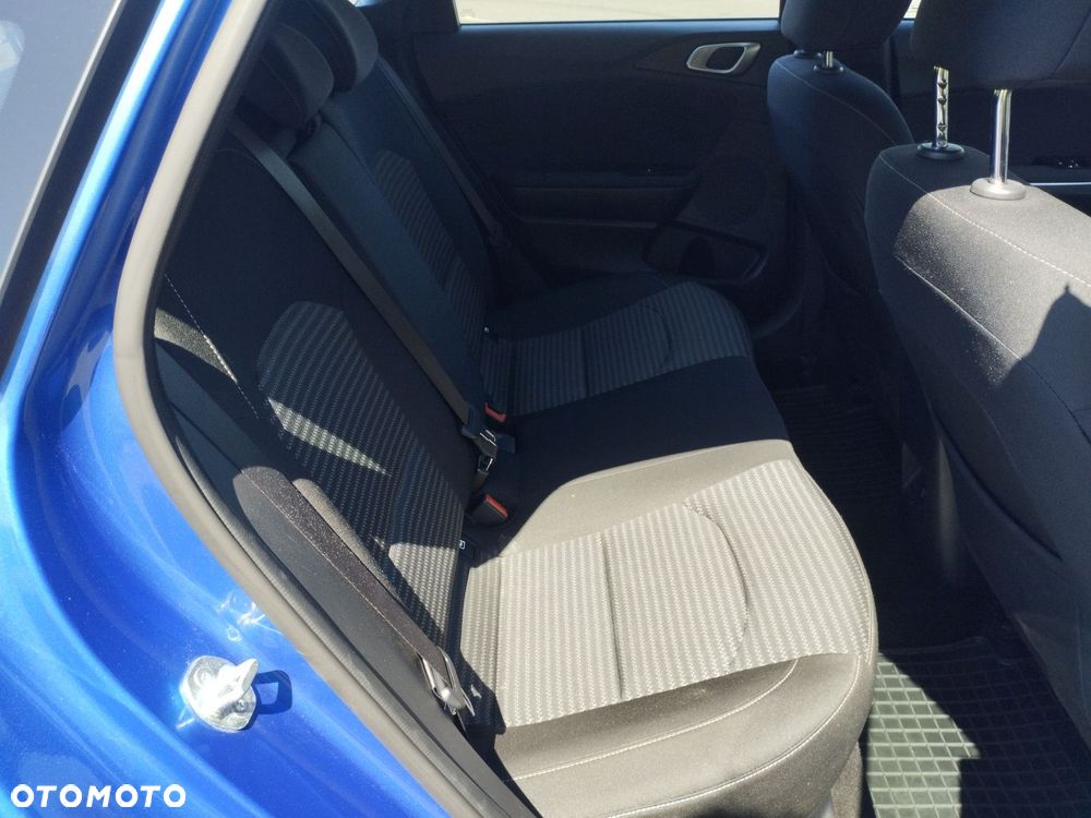 Kia Ceed 1.5 T-GDI M - 21
