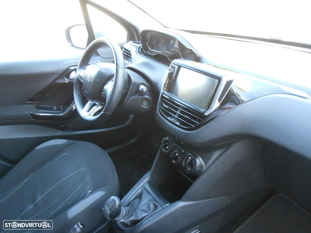 Peugeot 208 1.4 HDi Active - 26