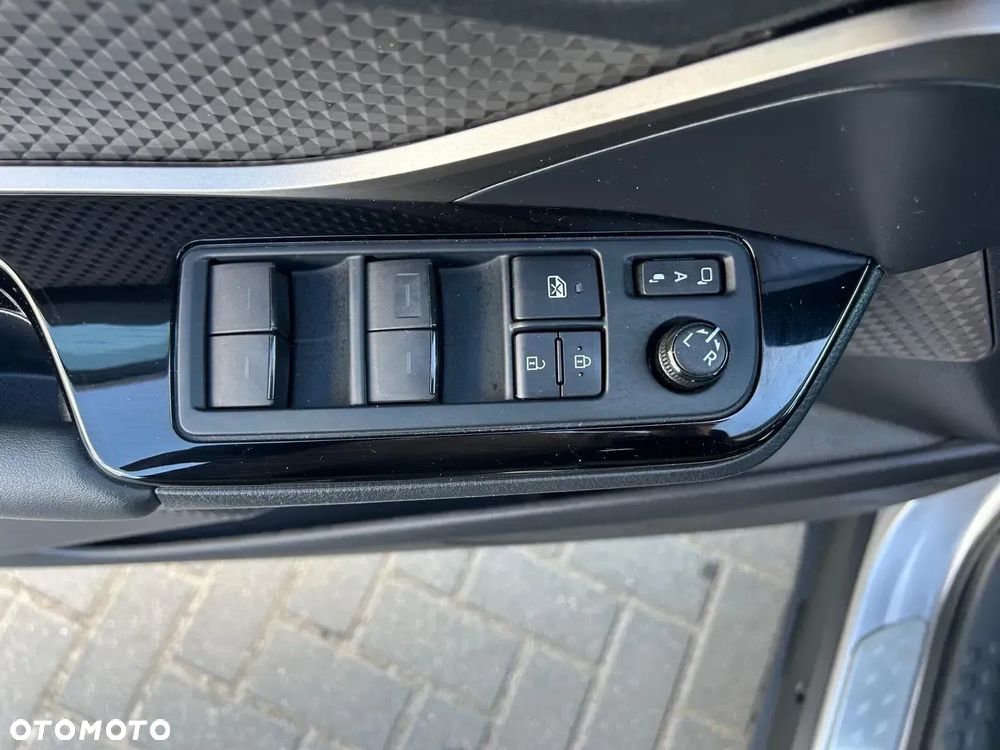 Toyota C-HR 2.0 Hybrid Executive - 34
