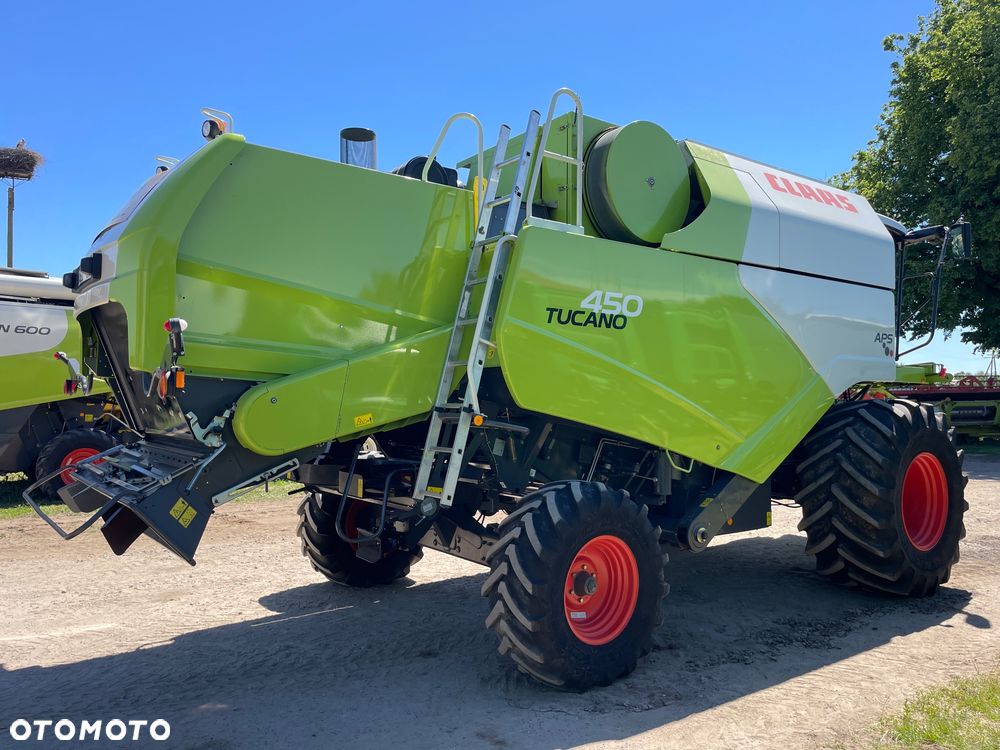 Claas Tucano 450 - 4