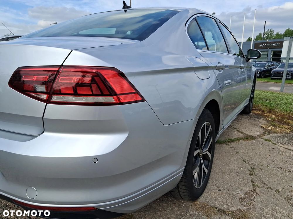 Volkswagen Passat 2.0 TDI EVO Business DSG - 32