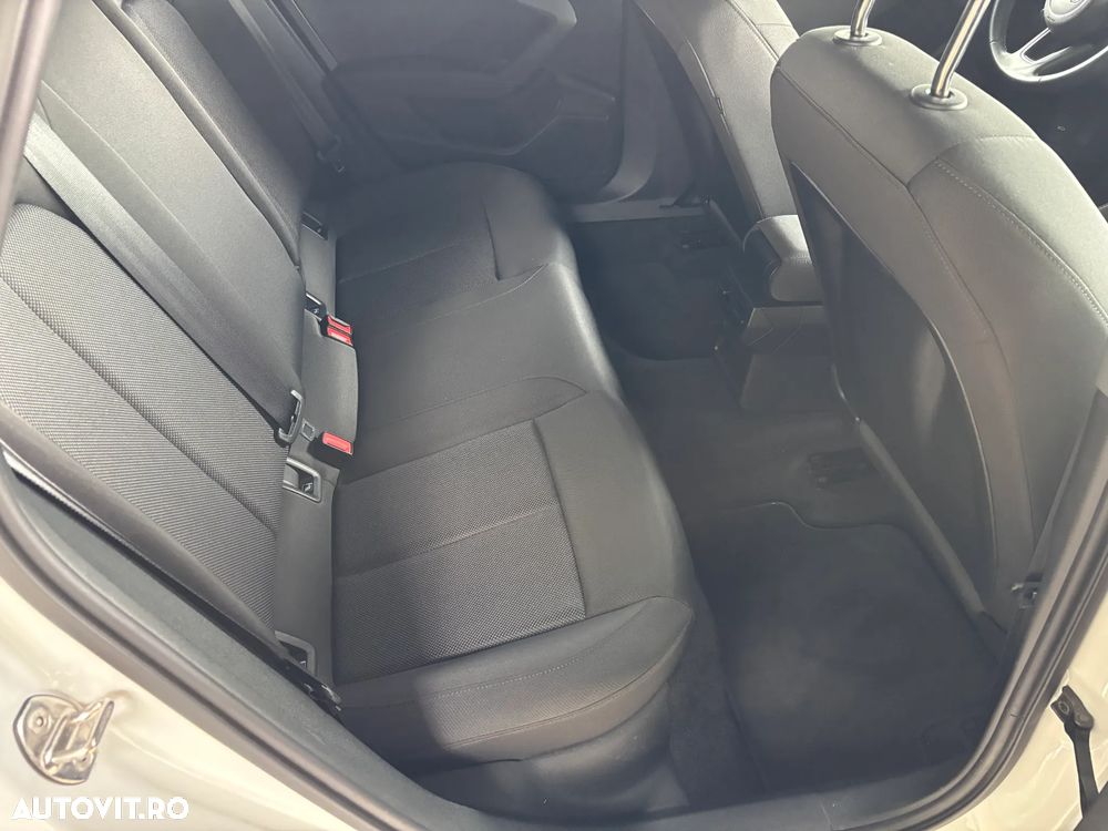 Audi A3 Limuzina 35 TFSI S tronic - 38