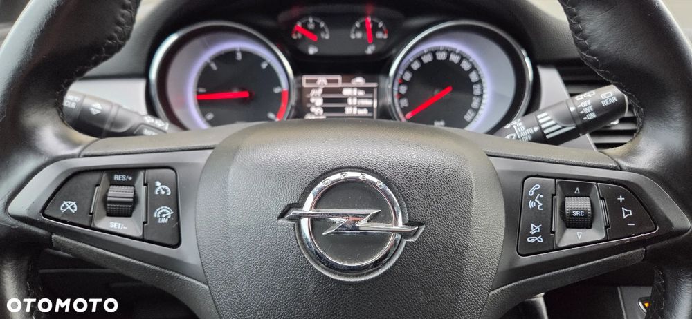 Opel Astra 1.6 CDTI Essentia - 21
