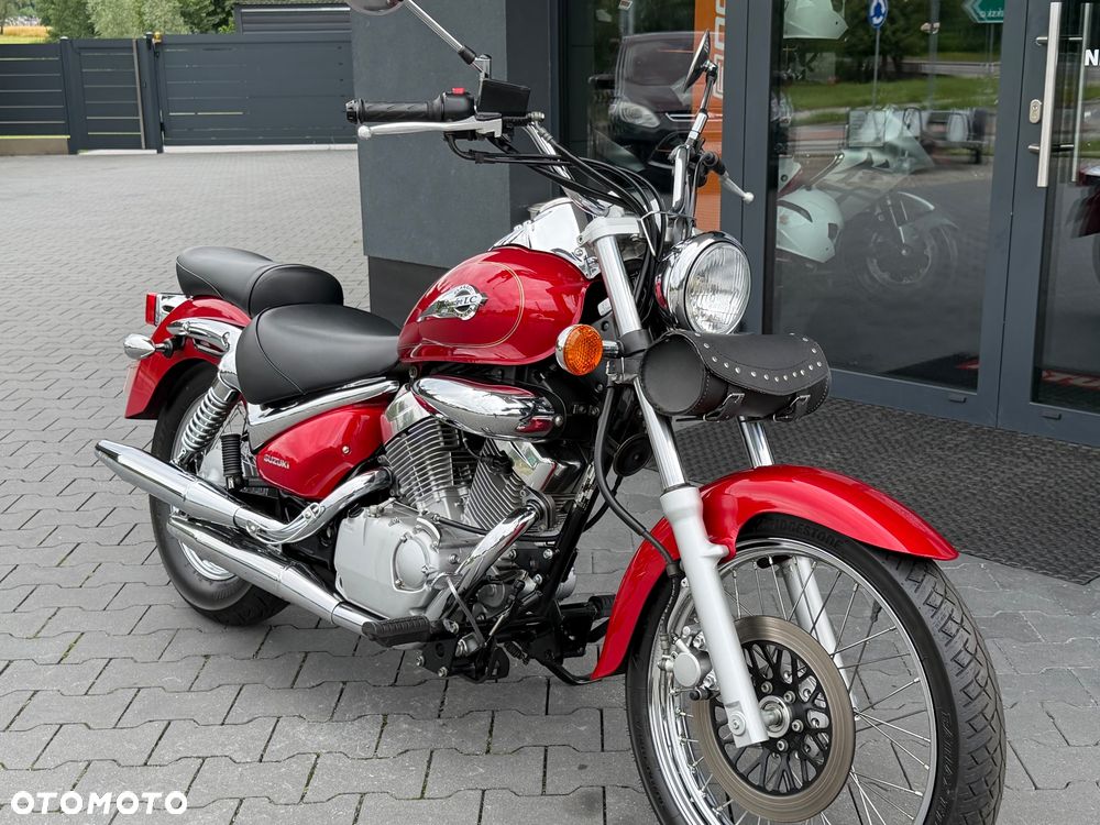 Suzuki Intruder - 22