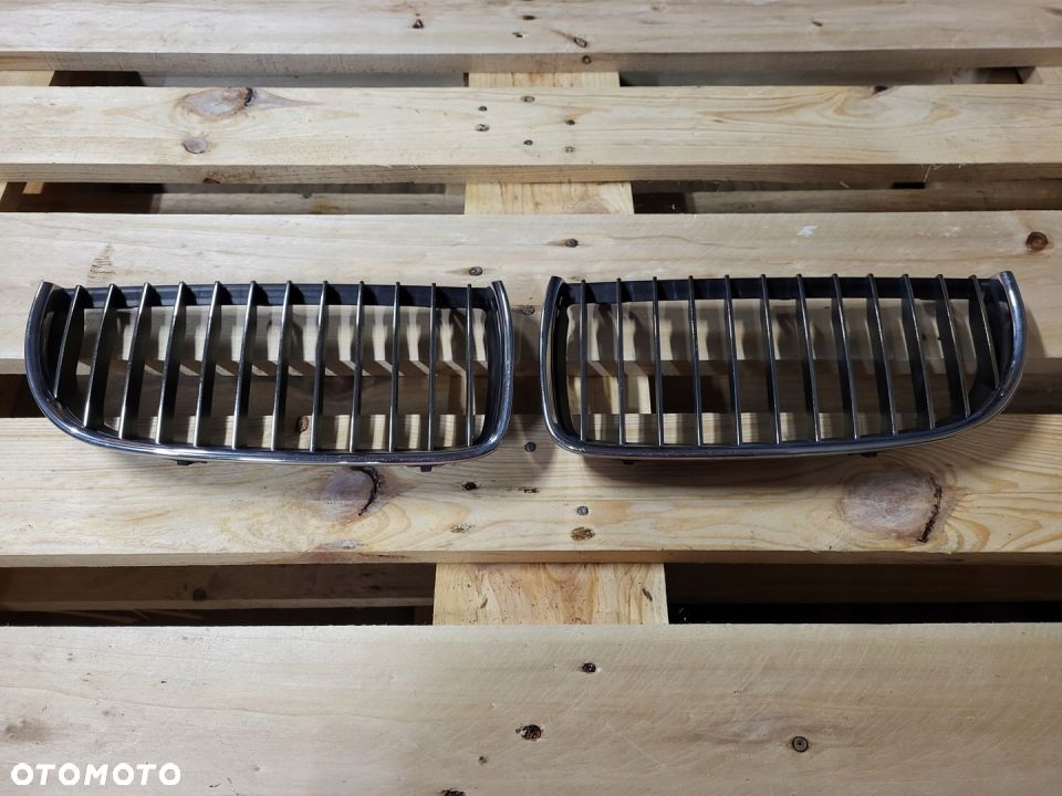 BMW E90 E91 GRILL ATRAPA NERKA 7120008 7120007 - 1