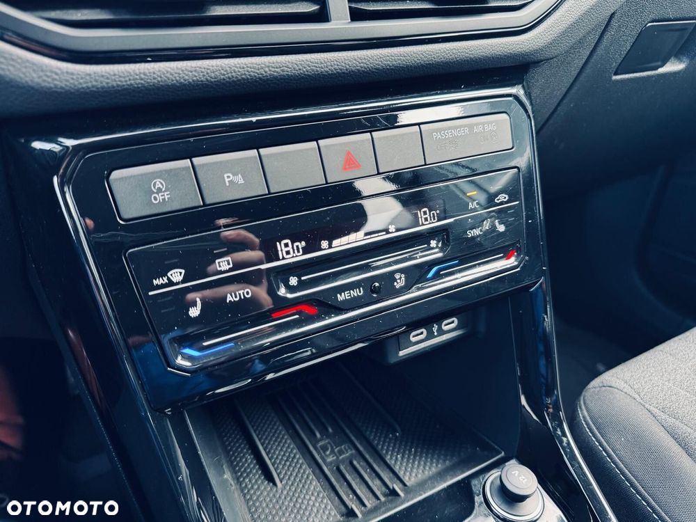 Volkswagen T-Cross - 29