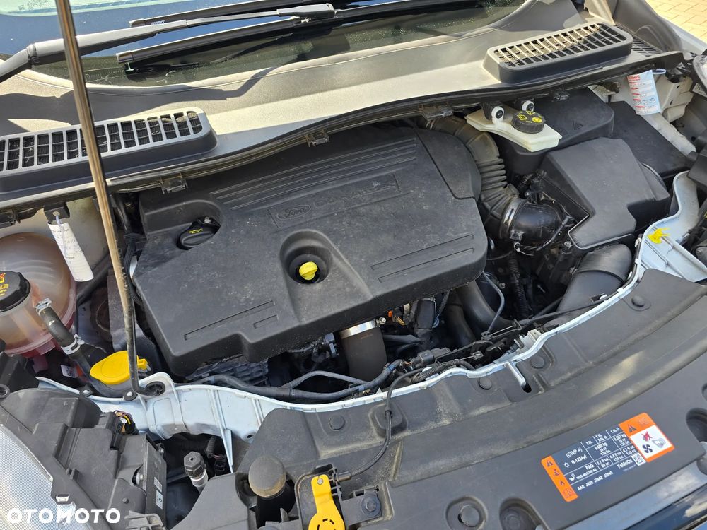 Ford Kuga - 16