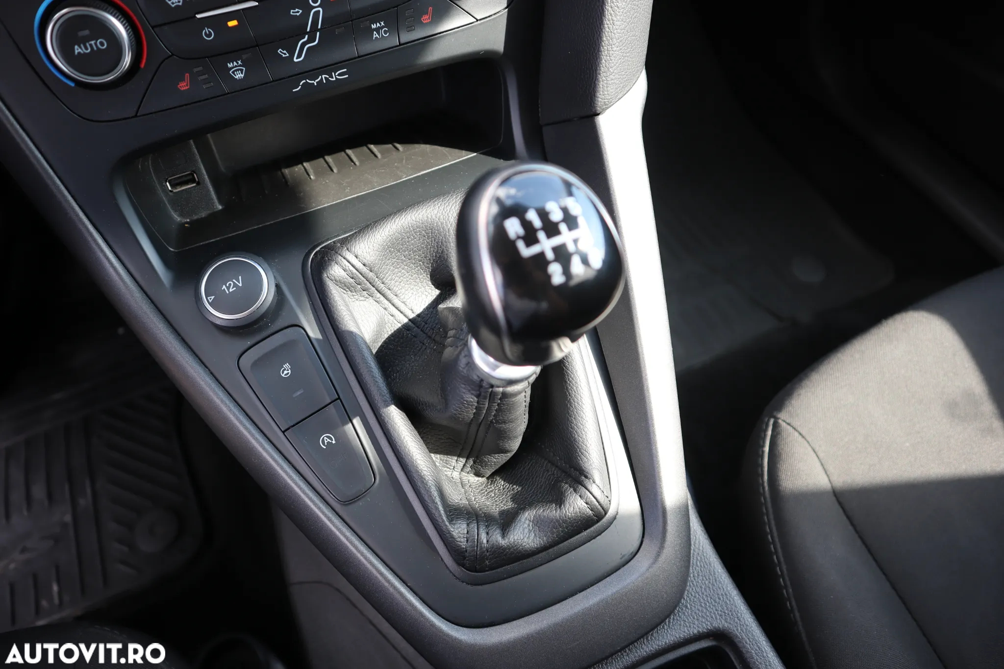 Ford Focus 1.0 EcoBoost Trend - 9