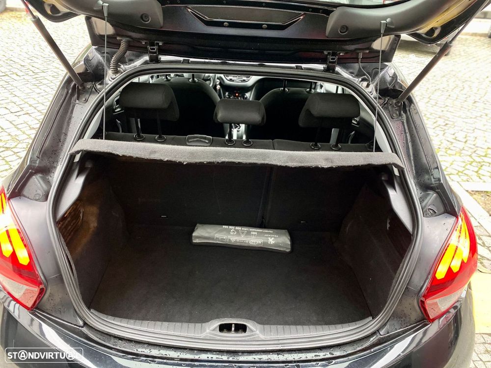 Peugeot 208 1.6 BlueHDi Style - 29