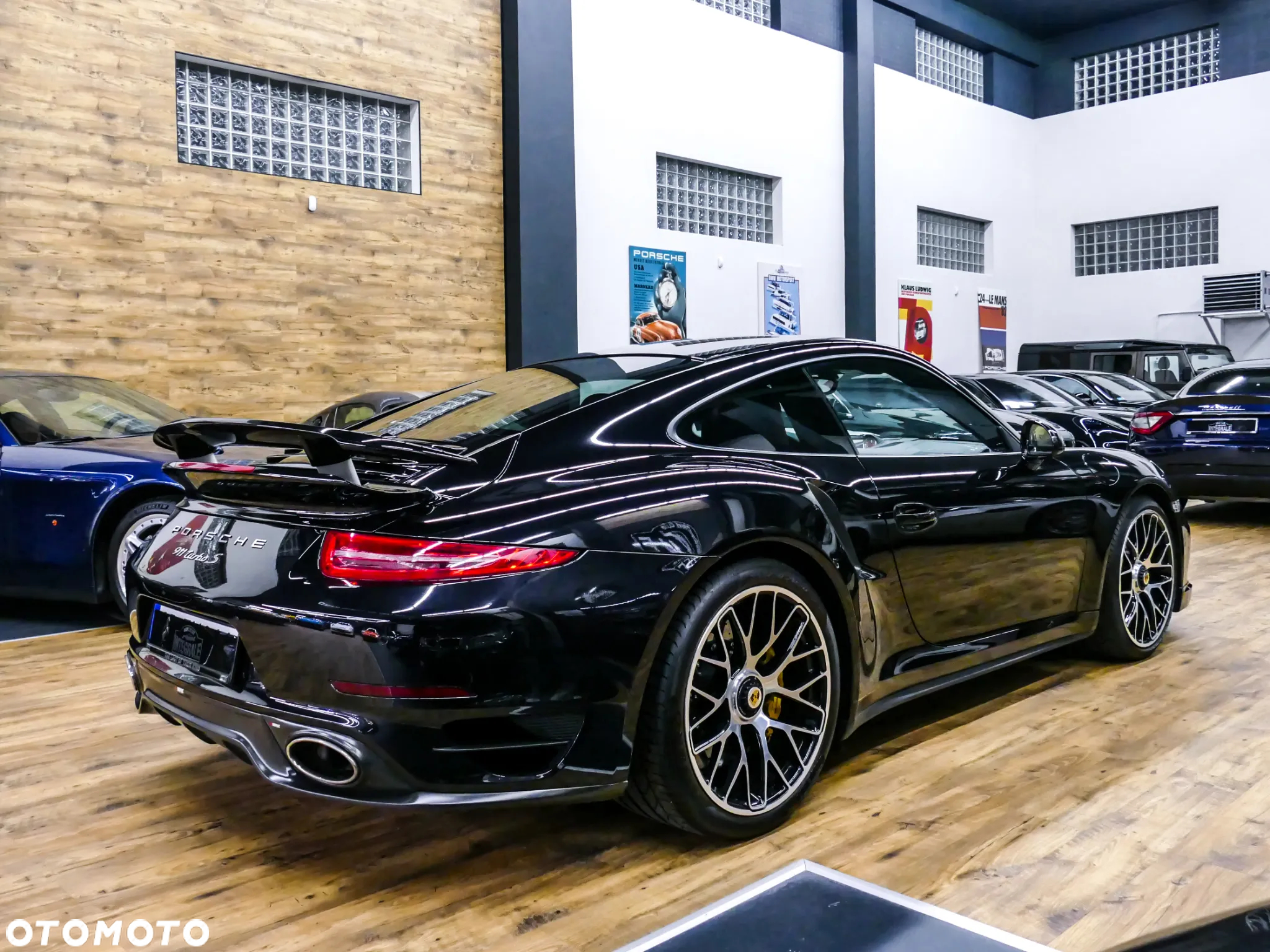 Porsche 911 Turbo S - 4