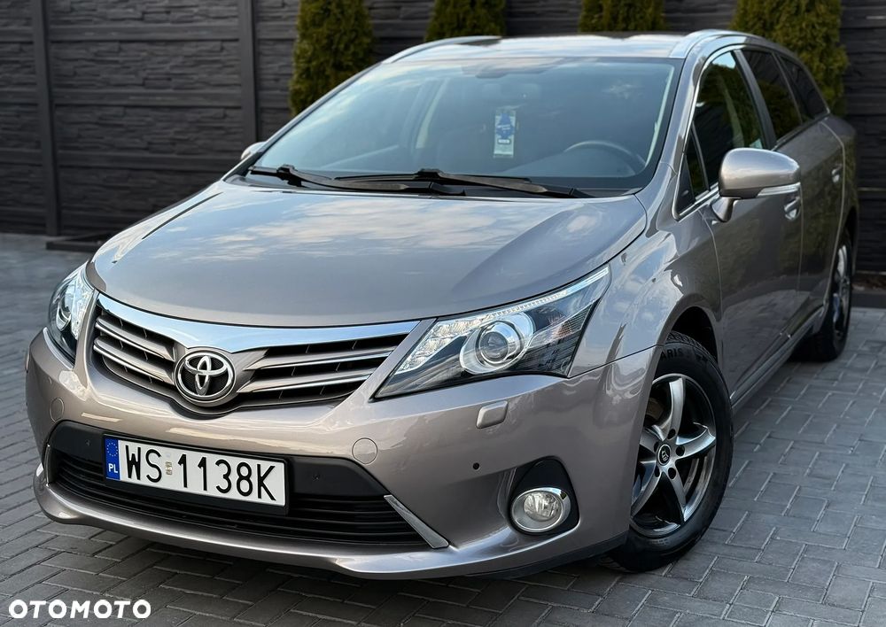 Toyota Avensis 2.0 D-4D Premium - 1