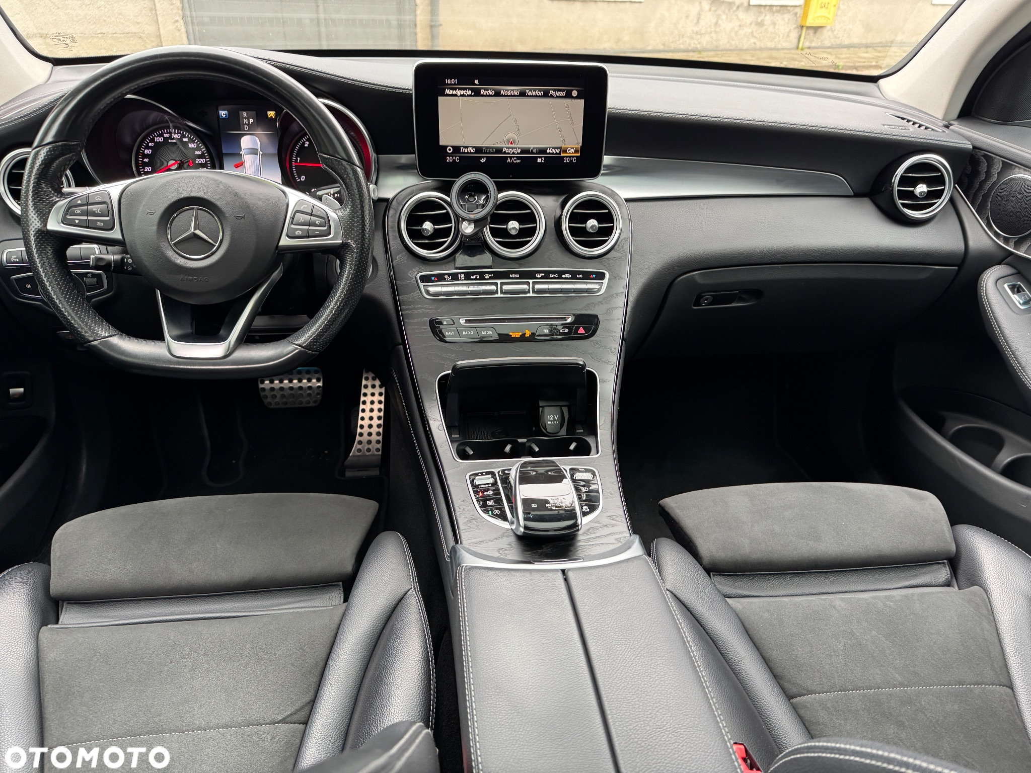 Mercedes-Benz GLC 250 d 4Matic 9G-TRONIC AMG Line - 23