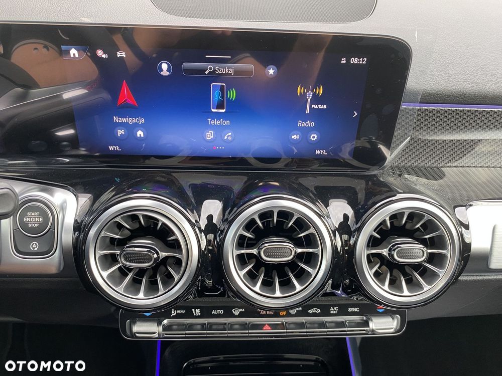 Mercedes-Benz GLB - 15